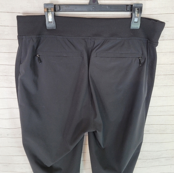 Athleta Stella Shale Ankle  Stretch Trouser Pants in Black, sz 4 - Picture 5 of 12